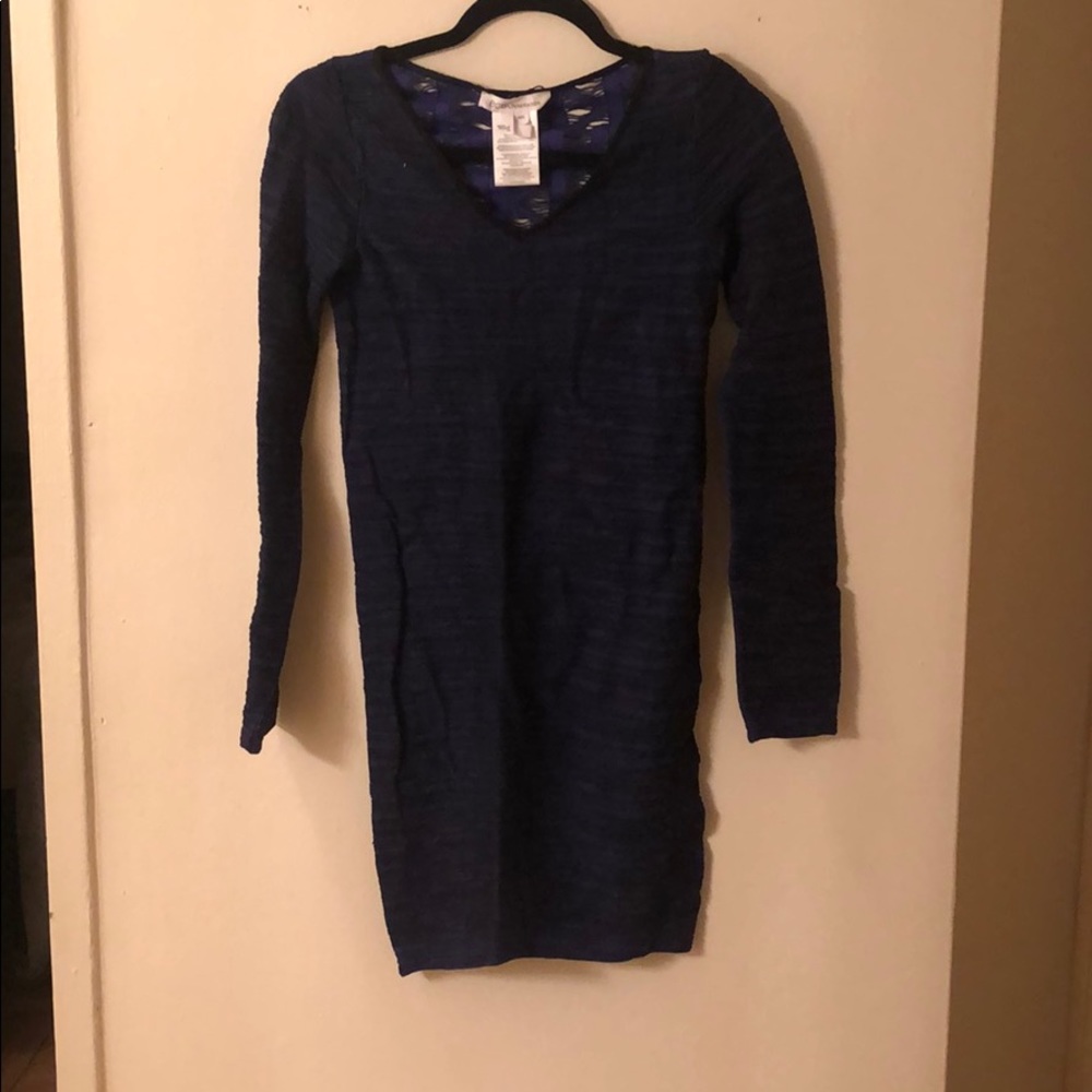 BCBG long sleeve body-con dress size M/L